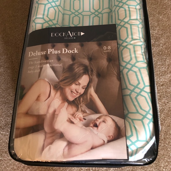 Dock-A-Tot Portable Baby Bed - Picture 1 of 4